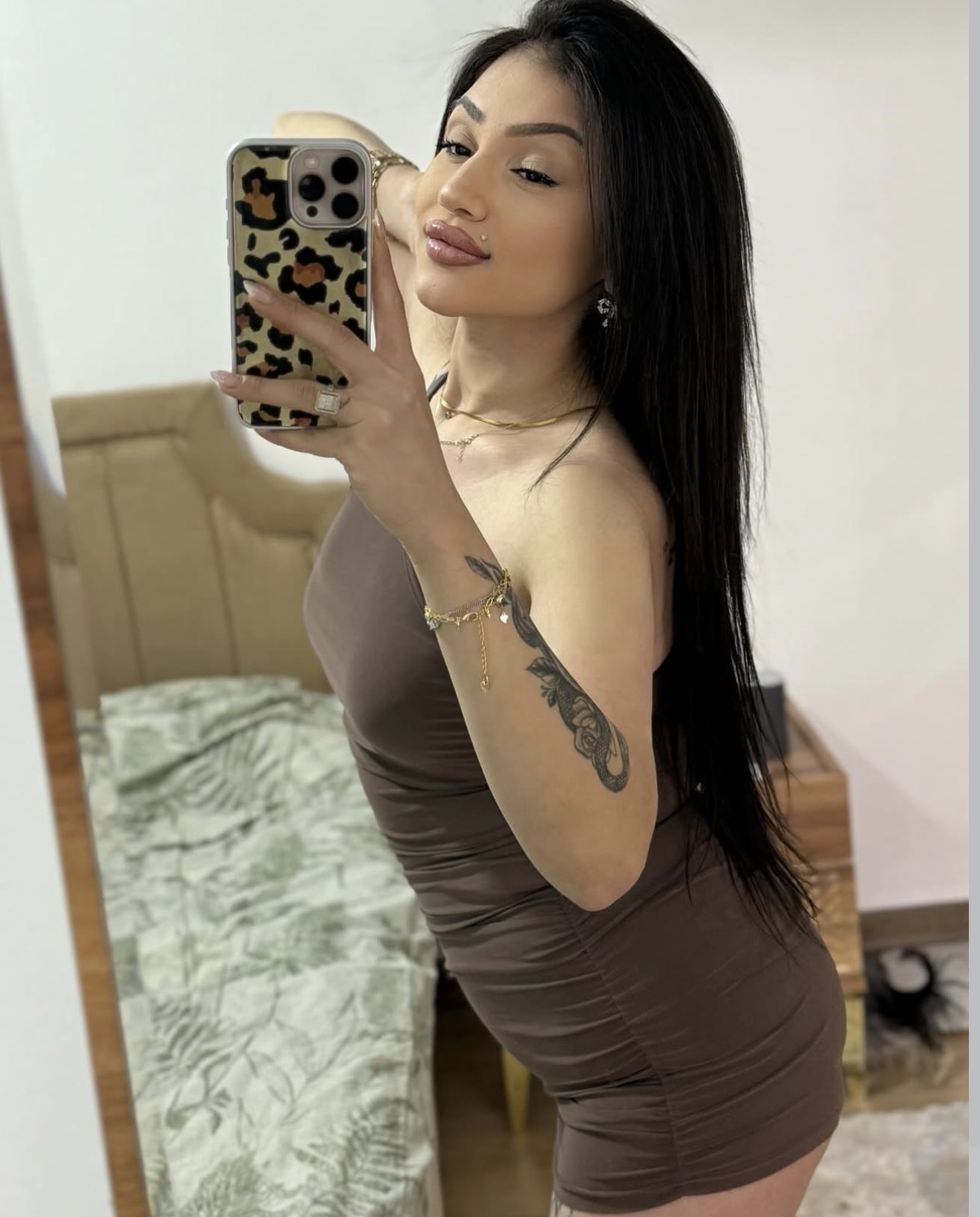 Hacıoğlu Sevgiye Doymuş Kadın Escort Bayan Deryan