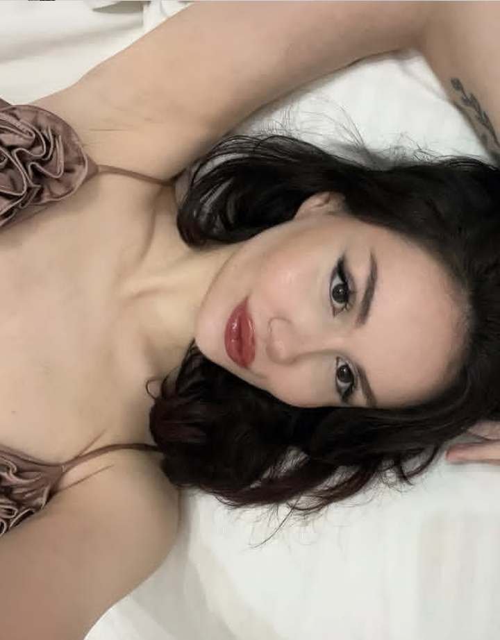 Mutlu Rahatlatıcı Bayan Bayan Escort Melis